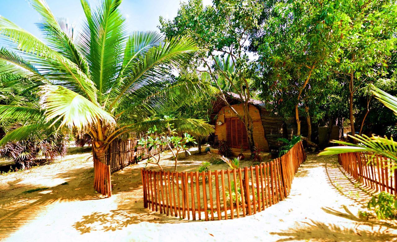 Palagama Beach Etalai Exteriör bild